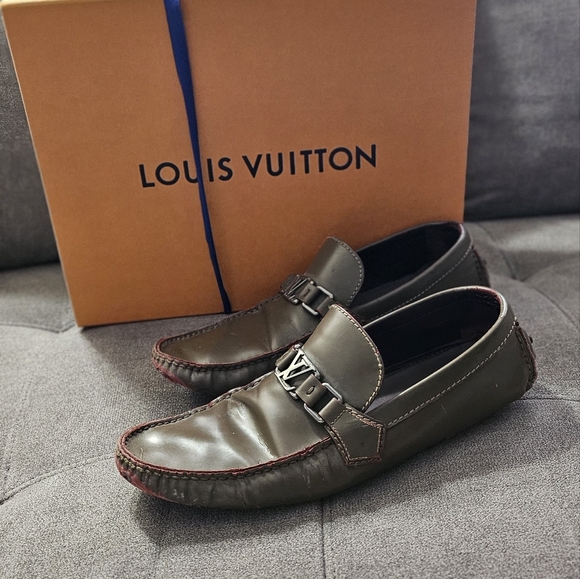 authentic Louis Vuitton shoes - Picture 6 of 12